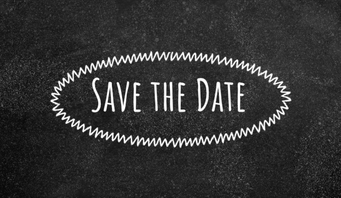Schwarze Tafel mit weißer Kreideschrift Save-The-Date